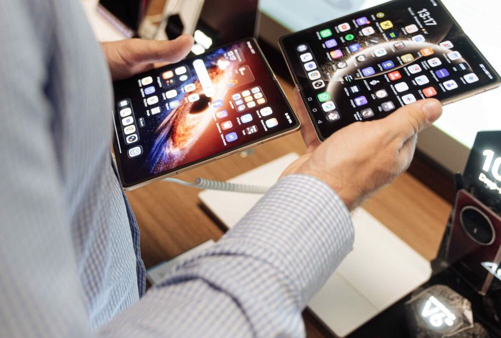 Novi preklopni telefon na tržištu u Srbiji